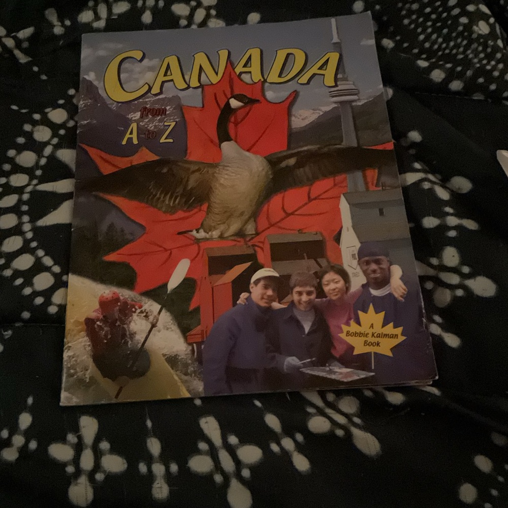 Canada from A to Z (Alphabasics) by Bobbie Kalman;  Niki Walker